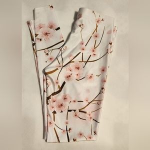 Blackmilk White Cherry Blossom Sakura Leggings NWOT Medium